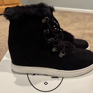 Steve Madden Black Fur-Trimmed Winter Boots
